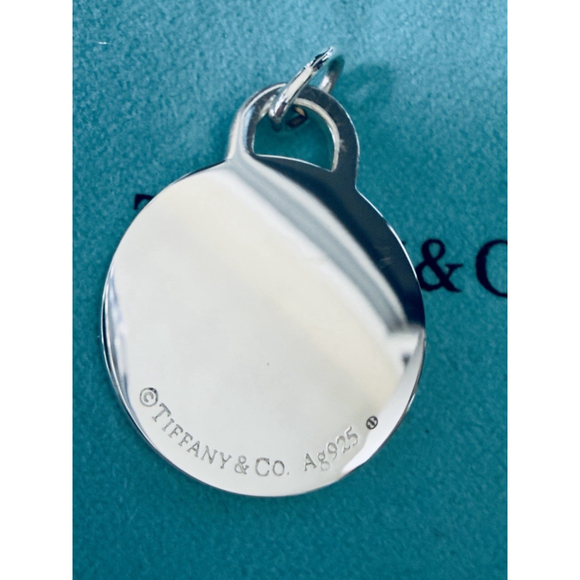 Tiffany & Co. Return to Tiffany Yin Yang Blue Enamel Charm Pendant - Picture 5 of 6